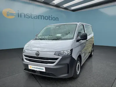 Neu VW T7 150 PS (110 kW) 2025 Grau Van