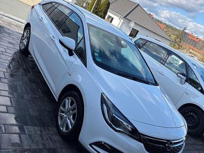 Gebraucht Opel Astra 105 PS (77 kW) 2017 Weiß Kombi