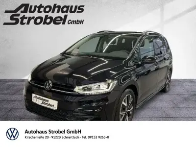 Gebraucht VW Touran Highline 150 PS (110 kW) 2024 Deep black perleffekt Van / Kleinbus