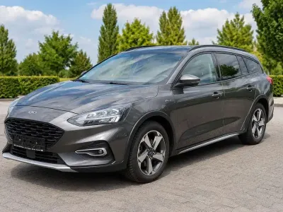 Gebraucht Ford Focus Active X 155 PS (114 kW) 2021 Grau Limousine