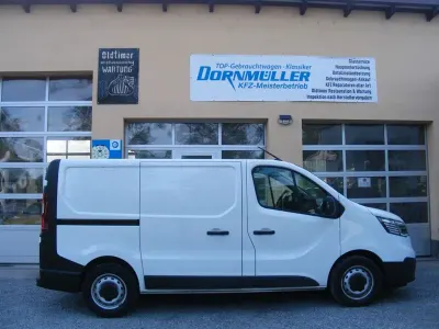 Gebraucht Renault Trafic Komfort 110 PS (80 kW) 2023 Weiß Van / Kleinbus