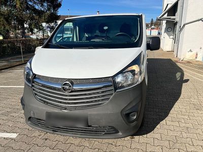 Gebraucht Opel Vivaro 120 PS (88 kW) 2018 Weiß Van / Kleinbus