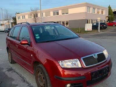 Rot Gebraucht 2007 Skoda Fabia Classic Kombi | 2.599 € (Guter Preis)
