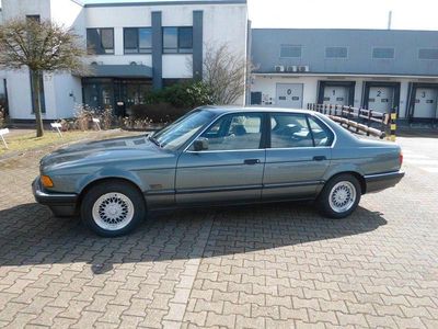 Gebraucht BMW 730 188 PS (138 kW) 1991 Grau Limousine