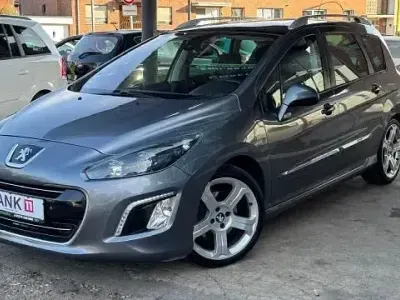 Gebraucht Peugeot 308 SW Allure 156 PS (114 kW) 2011 Grau Kombi