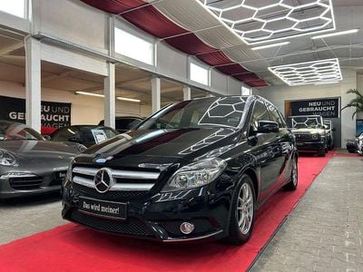Gebraucht Mercedes B180 122 PS (89 kW) 2012 Schwarz Van / Kleinbus