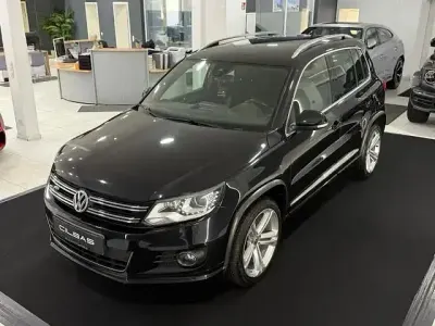 Gebraucht VW Tiguan R-line 177 PS (130 kW) 2013 Deep black perleffekt SUV