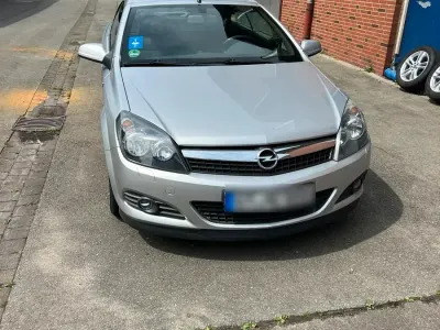 Gebraucht Opel Astra Cabriolet 140 PS (102 kW) 2007 Silber Cabrio