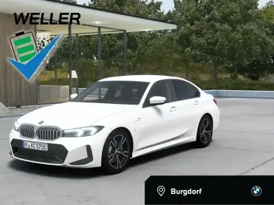 Gebraucht BMW 330e Comfort Edition 292 PS (214 kW) 2025 Weiss Limousine