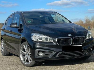 Gebraucht BMW 218 Active Tourer 136 PS (100 kW) 2015 Schwarz Van / Kleinbus