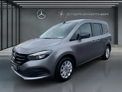 Używany Mercedes EQT200 89 kW (122 KM) 2024 Szary Minivan