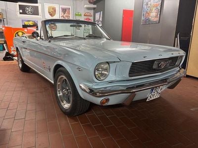 Blau Gebraucht 1966 Ford Mustang Cabrio | 49.500 €