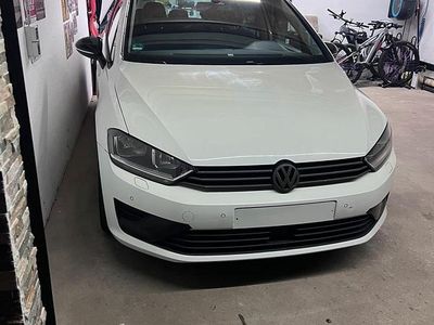 Weiß Gebraucht 2014 VW Golf Sportsvan Sportline Van / Kleinbus | 7.899 € (Fairer Preis)