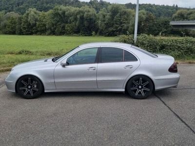 Mercedes E200
