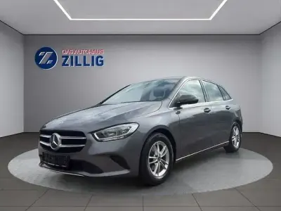 Gebraucht Mercedes B180 136 PS (100 kW) 2019 Grau Kleinwagen