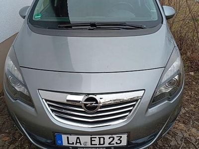 Gebraucht Opel Meriva Edition 110 PS (80 kW) 2013 Silber Van / Kleinbus