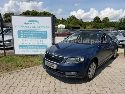 Gebraucht Skoda Octavia Elegance 150 PS (110 kW) 2013 Modra pacific/pacific blau Kombi