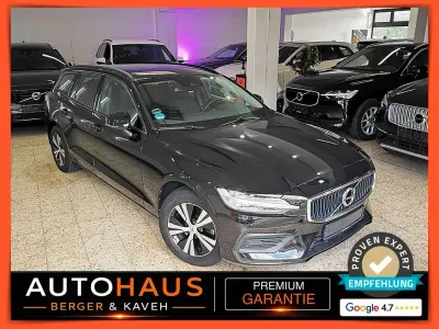Gebraucht Volvo V60 Momentum 150 PS (110 kW) 2019 Schwarz Kombi