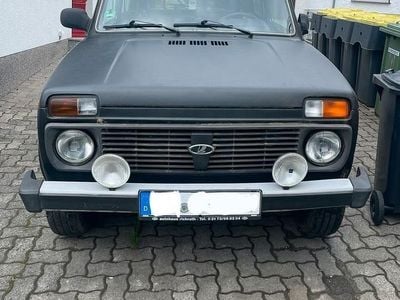 Second-hand Lada niva 83 CP (61 kW) 2012 Negru SUV