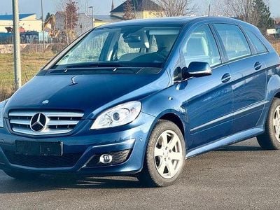 Gebraucht Mercedes B200 Edition 136 PS (100 kW) 2008 Blau Van / Kleinbus