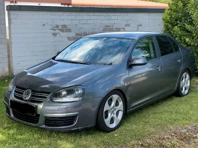 Używany VW Jetta Sportline 140 KM (102 kW) 2006 Szary Sedan/Limuzyna