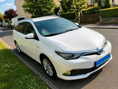 Gebraucht Toyota Auris Touring Sports 99 PS (72 kW) 2015 Weiß Kombi