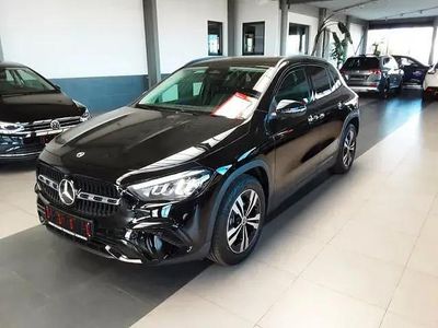 Second-hand Mercedes GLA200 Edition 163 CP (119 kW) 2025 Negru SUV