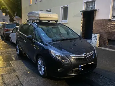 Używany Opel Zafira Tourer 2012 Czarny Minivan