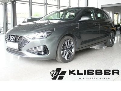 Gebraucht Hyundai i30 Trend 120 PS (88 kW) 2023 Amazon grey metallic (schwarz) Limousine