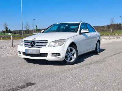 Gebraucht Mercedes C180 Avantgarde 156 PS (114 kW) 2007 Weiß Limousine