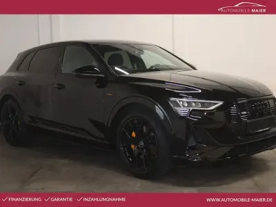 Gebraucht Audi e-tron S-Line 300 kW (408 PS) 2023 Mythosschwarz SUV