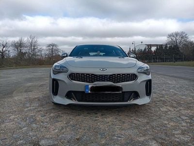 Gebraucht Kia Stinger GT 370 PS (272 kW) 2017 Grau Kleinwagen