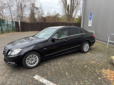 Schwarz Gebraucht 2011 Mercedes E220 Avantgarde Limousine | 7.800 € (Fairer Preis)