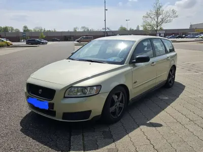 Second-hand Volvo V50 109 CP (80 kW) 2008 Verde Break