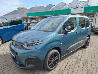 Gebraucht Citroën Berlingo 131 PS (96 kW) 2024 Blau Van / Kleinbus