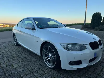 Używany BMW 325 M Sport 218 KM (160 kW) 2011 Biały Coupe