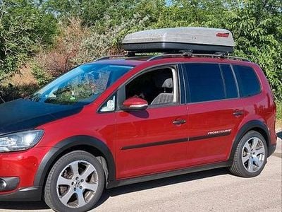 Gebraucht VW Touran Cross 170 PS (125 kW) 2012 Rot Van / Kleinbus