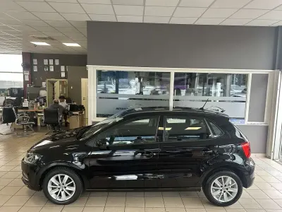 Gebraucht VW Polo Comfortline 75 PS (55 kW) 2017 Schwarz Kleinwagen