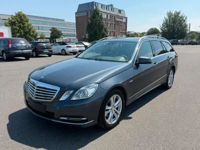 Gebraucht Mercedes E220 170 PS (125 kW) 2012 Grau Kombi