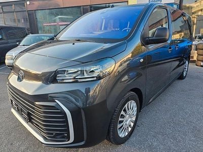 Gebraucht Toyota Proace Verso Comfort 144 PS (105 kW) 2025 Grau Kombi