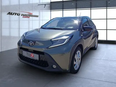 Gebraucht Toyota Aygo X Pulse 72 PS (52 kW) 2022 Cardamon green SUV