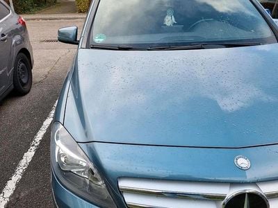 Mercedes B180