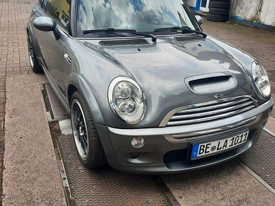 Begagnad Mini Cooper S 170 HK (125 kW) 2005 Grå Halvkombi