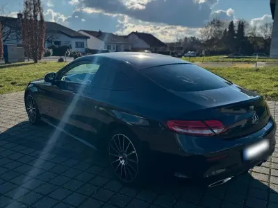 Gebraucht Mercedes C300 272 PS (200 kW) 2021 Grau Coupé