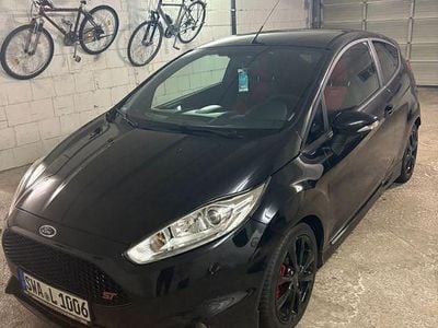 Gebraucht Ford Fiesta Sport 182 PS (133 kW) 2014 Schwarz Kleinwagen