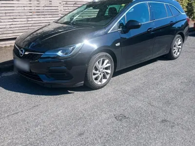 Gebraucht Opel Astra 122 PS (89 kW) 2022 Schwarz Kleinwagen