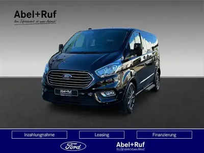 Gebraucht Ford Tourneo Titanium 131 PS (96 kW) 2022 Schwarz Van / Kleinbus