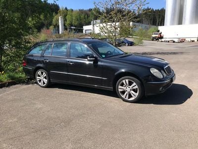 Mercedes E320