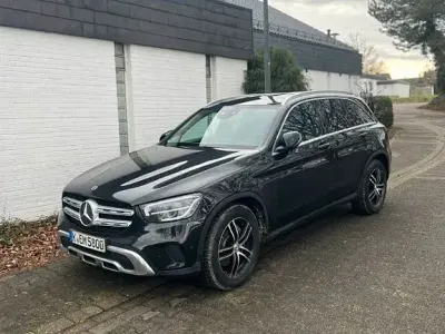 Gebraucht Mercedes GLC220 194 PS (142 kW) 2019 Schwarz SUV