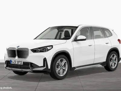 Gebraucht BMW iX1 xLine 200 kW (272 PS) 2023 Weiß SUV